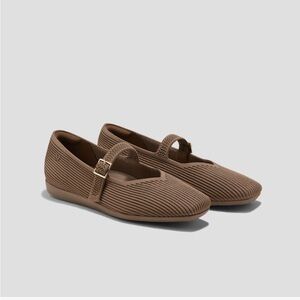 Vivaia Lightweight Square-Toe Mary-Jane (Margot Walker Mary-Jane)